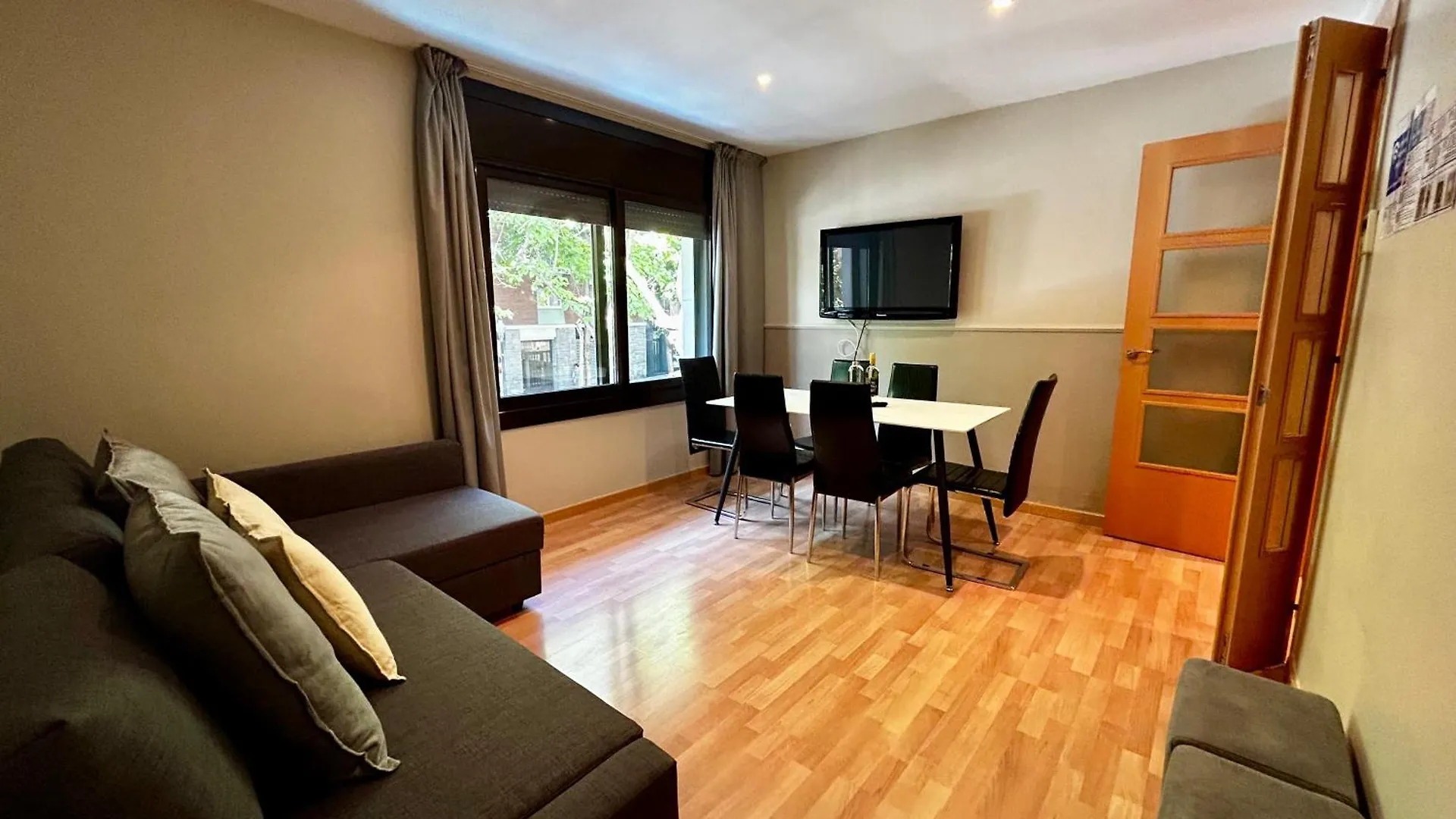 Suite Home Sagrada Familia برشلونة شقة